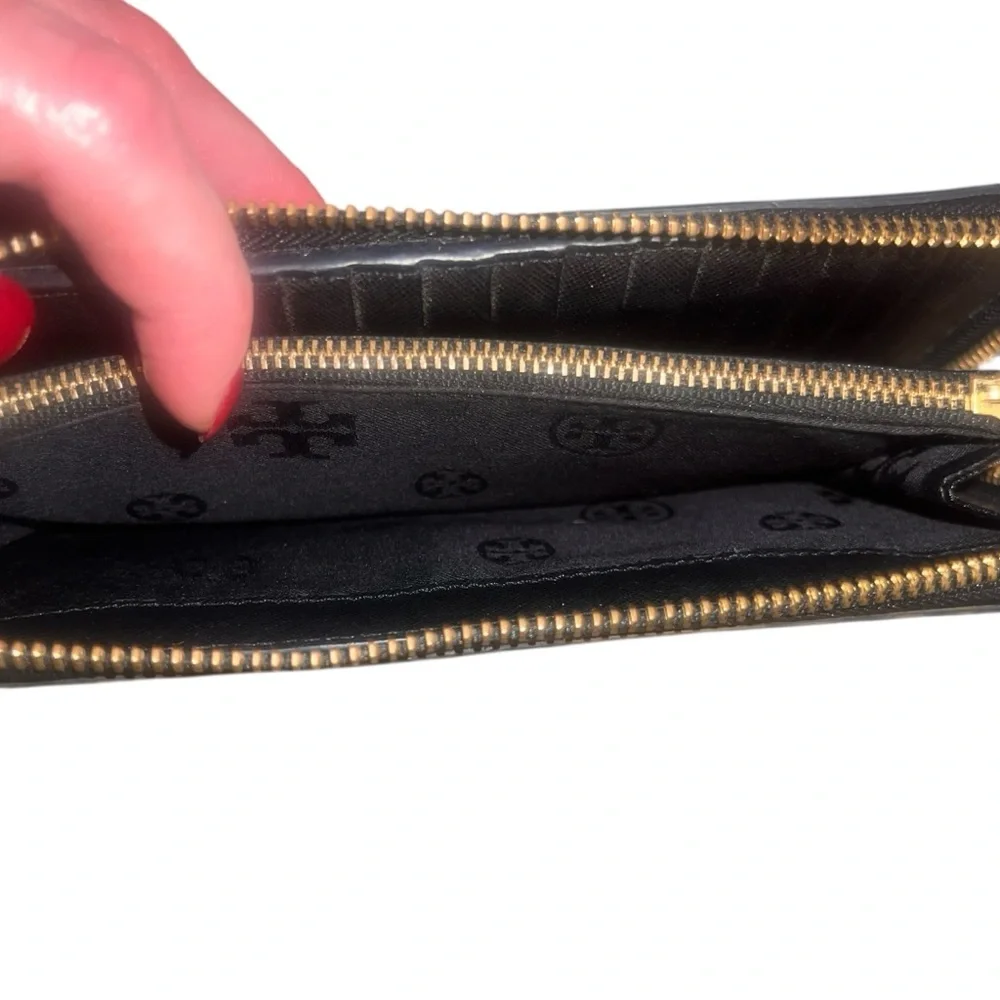 EUC Tory Burch Black Saffiano Leather Zip Around Long Wallet Gold Hardware